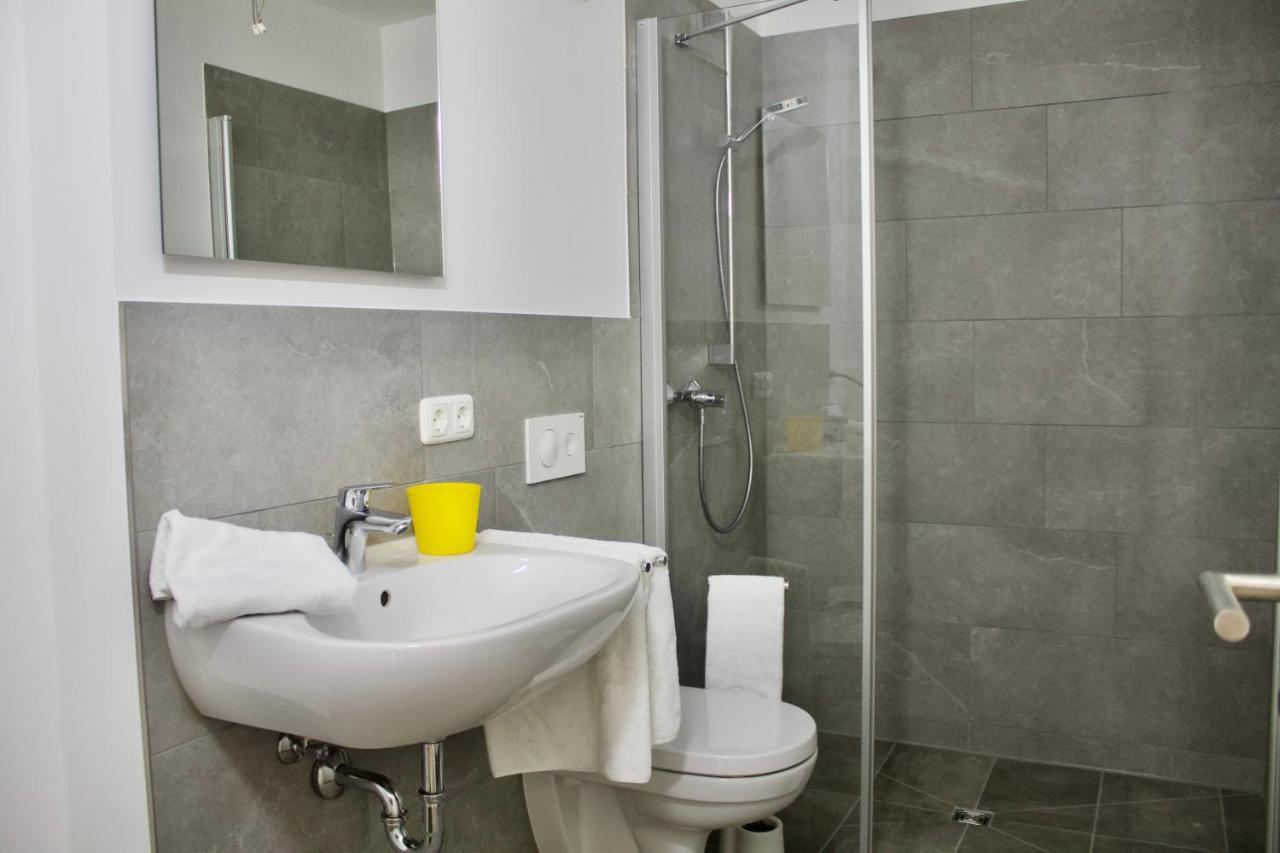 1 Zimmer Studioapartment Mit Bis Zu 2 Einzelbetten In Der Land Of Living Кельхайм Экстерьер фото