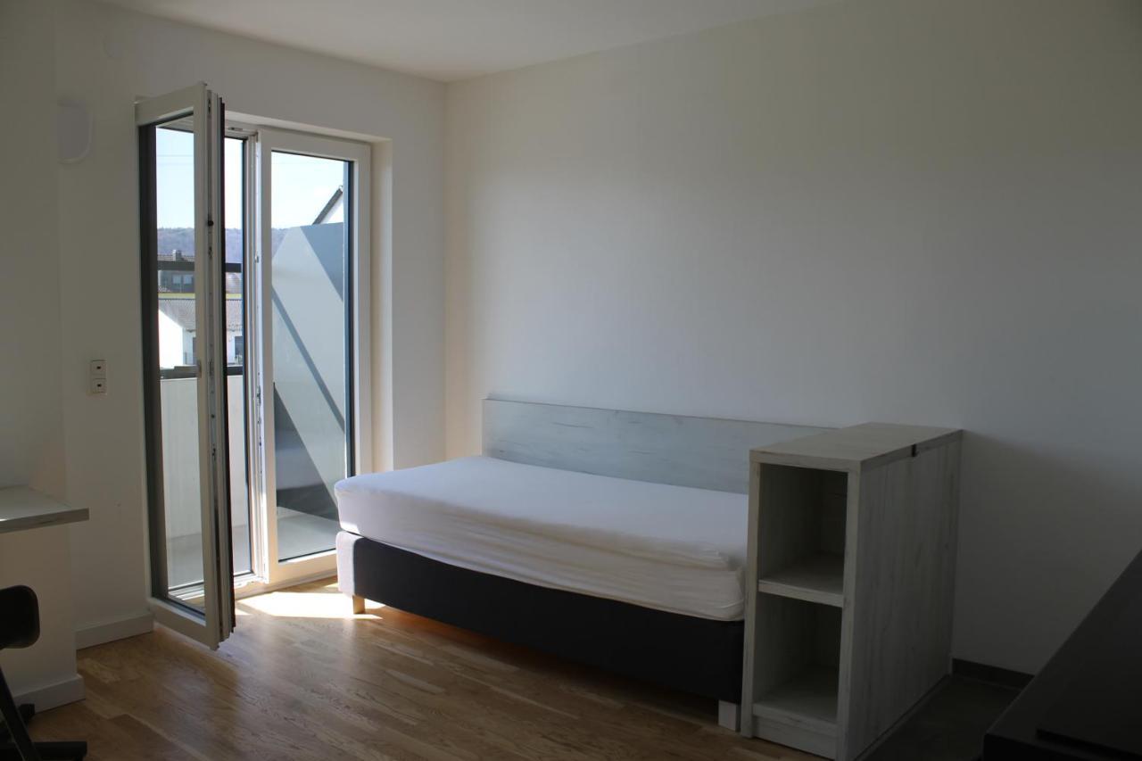 1 Zimmer Studioapartment Mit Bis Zu 2 Einzelbetten In Der Land Of Living Кельхайм Экстерьер фото